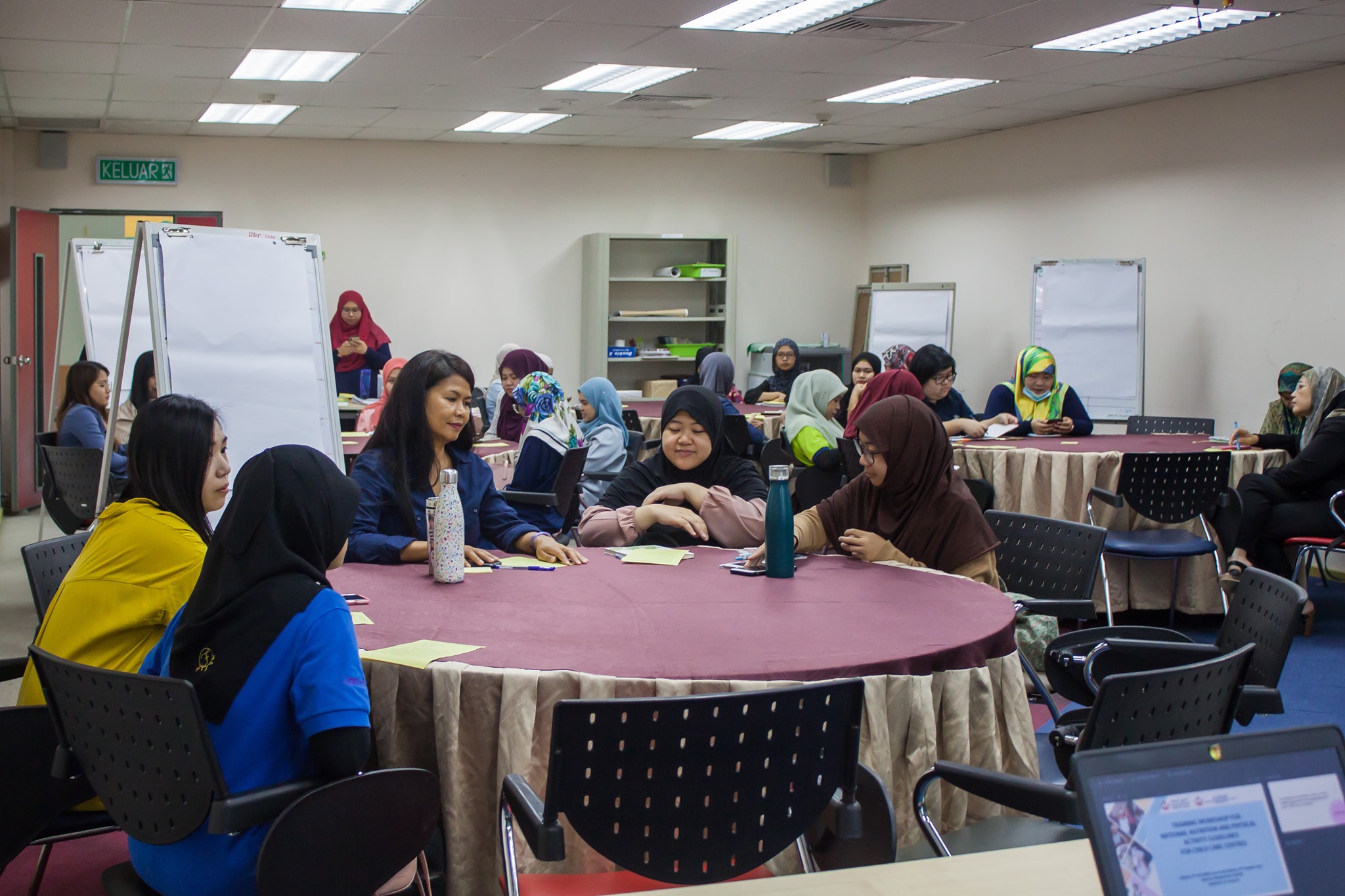 021020_Bengkel Latihan Garis Panduan Permakanan dan Kegiatan Fizikal (4).jpg